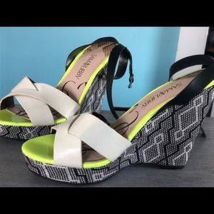 Women’s wedge sandals